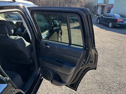 Used 2016 Jeep Compass Sport w/ Power Value Group image 17