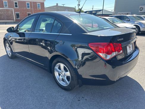 Used 2014 Chevrolet Cruze LT FWD image 2