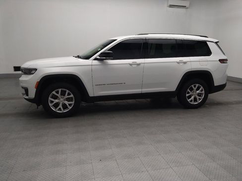 Used 2022 Jeep Grand Cherokee L Limited AWD/4WD image 2