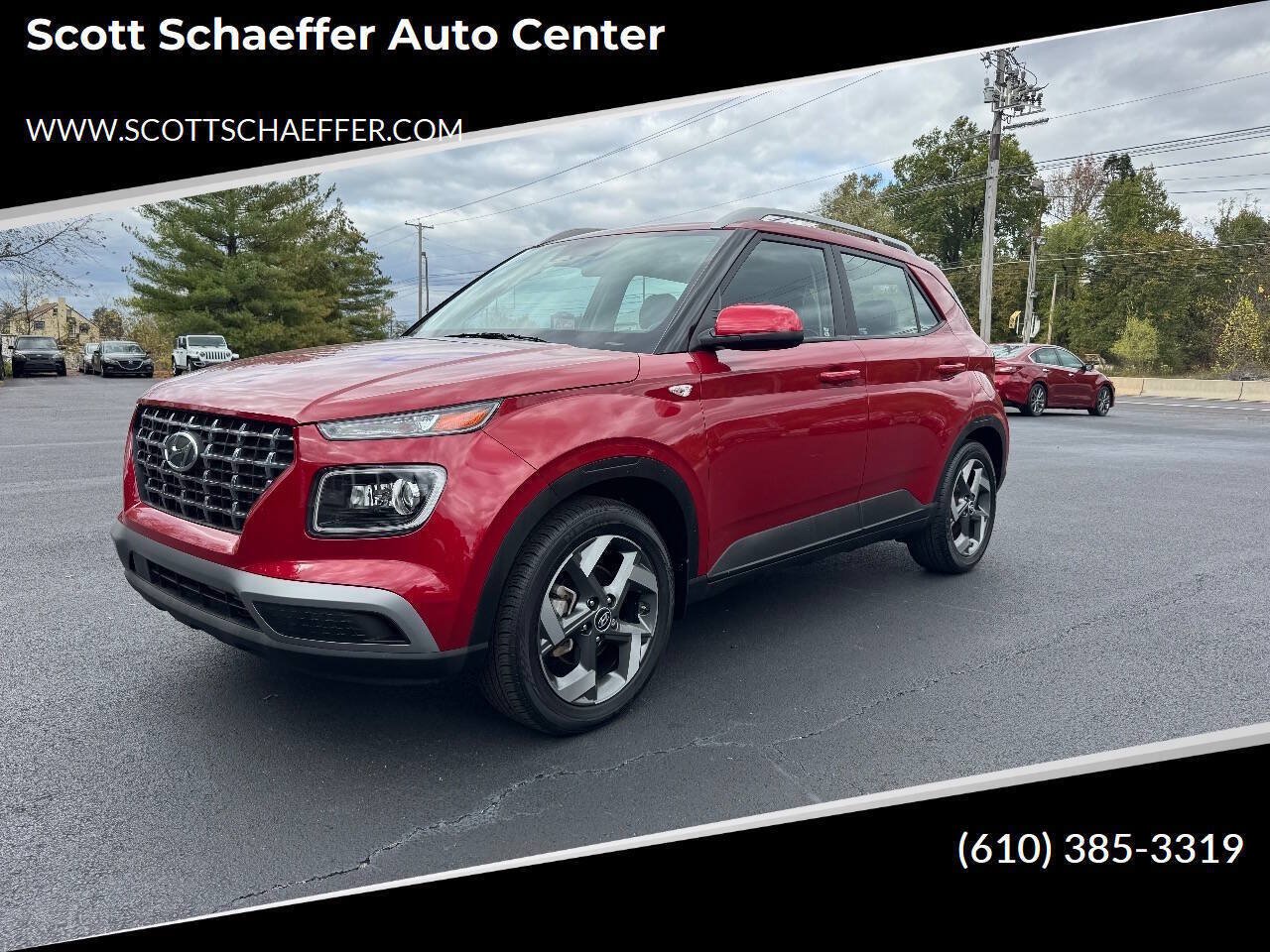 Used 2023 Hyundai Venue Limited FWD image 1