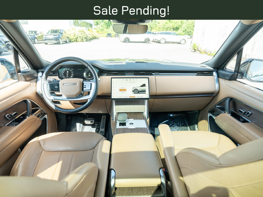 Certified 2025 Land Rover Range Rover SE AWD/4WD image 18