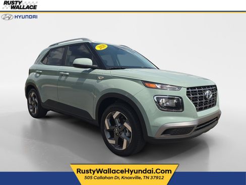 Used 2026 Hyundai Venue SEL FWD image 1