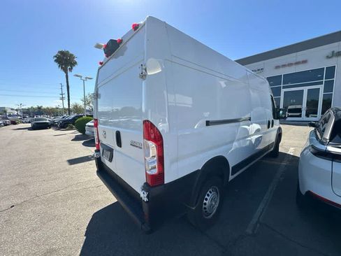 Used 2025 RAM ProMaster 2500 w/ Convenience Group FWD image 3