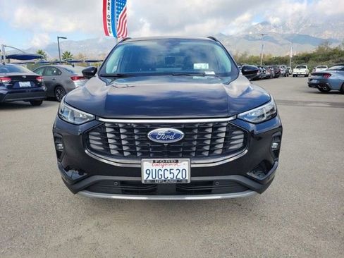 Used 2024 Ford Escape SE w/ PHEV Premium Package image 8