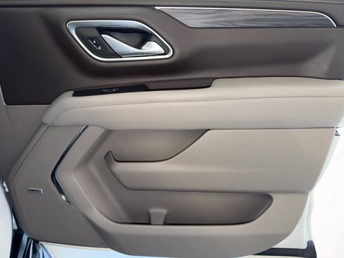 Used 2021 GMC Yukon XL SLT image 30