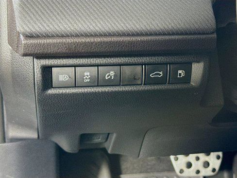 Certified 2025 Toyota Camry SE w/ Convenience Package image 10