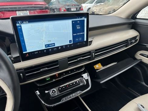 Used 2025 Lincoln Corsair AWD w/ Equipment Group 101A image 14