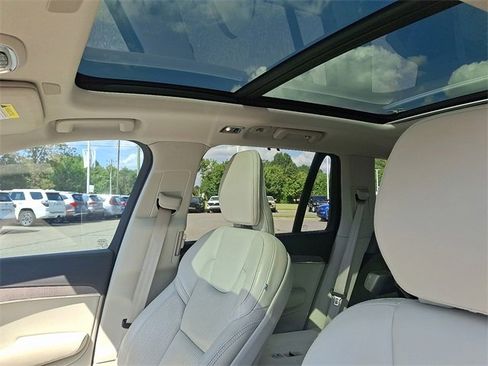 Used 2022 Volvo XC90 T6 Inscription w/ Advanced Package image 13