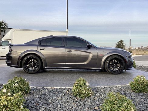 Used 2022 Dodge Charger Scat Pack image 4