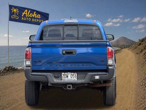 Used 2016 Toyota Tacoma SR5 AWD/4WD image 4