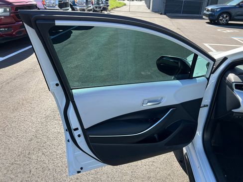 Used 2022 Toyota Corolla SE image 23