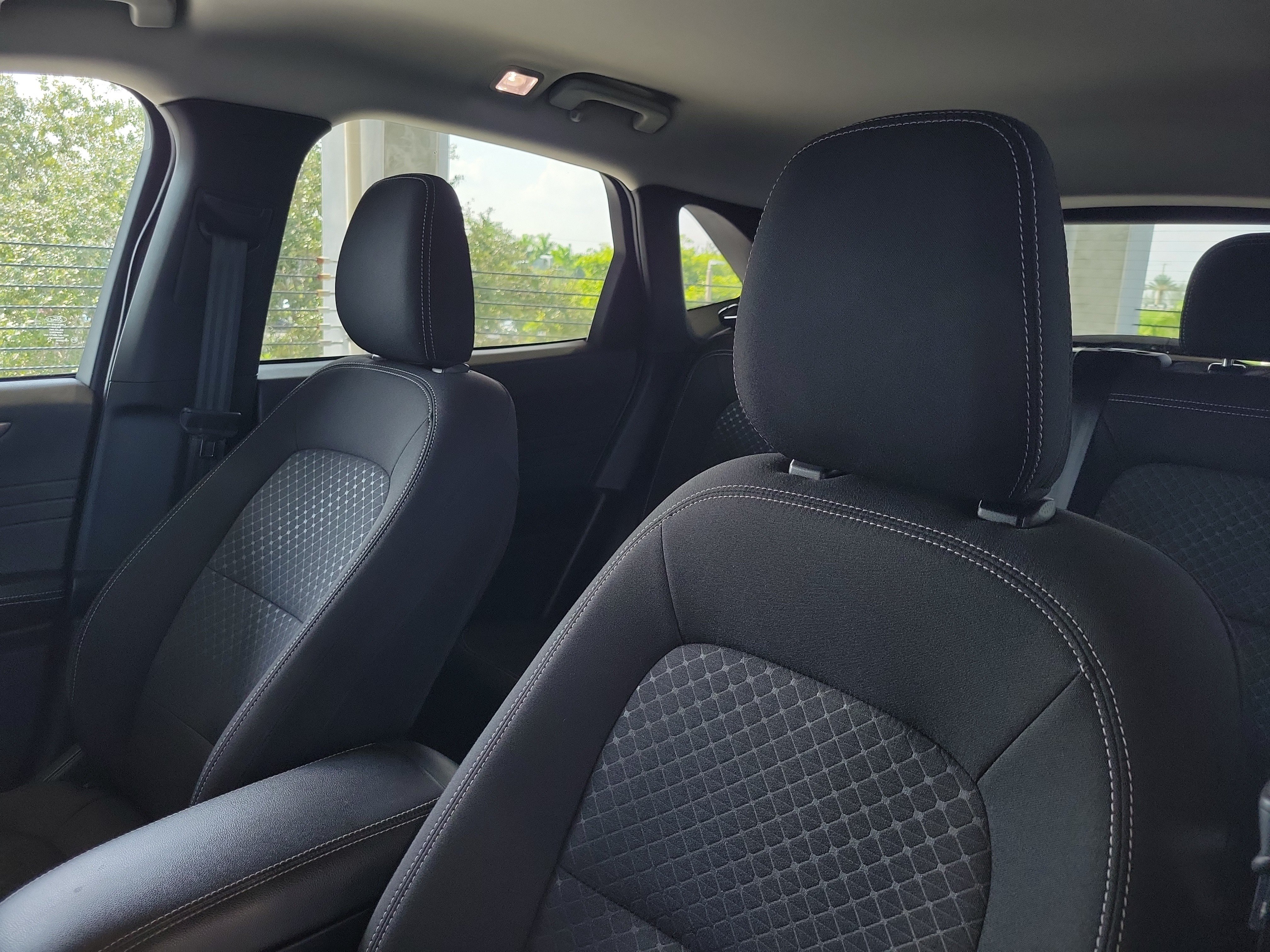 Used 2025 Ford Escape Active AWD/4WD image 19