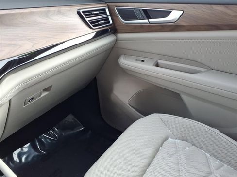 New 2026 Volkswagen Atlas SE image 17