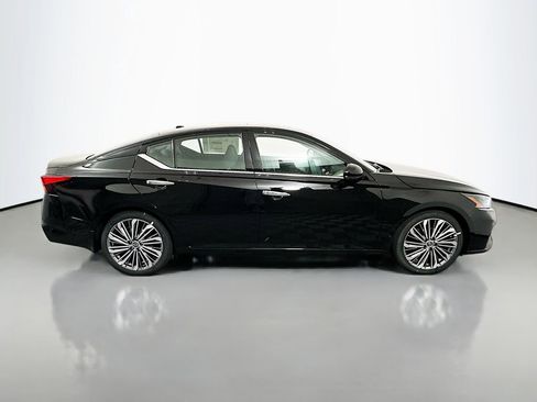 New 2025 Nissan Altima 2.5 SL image 8