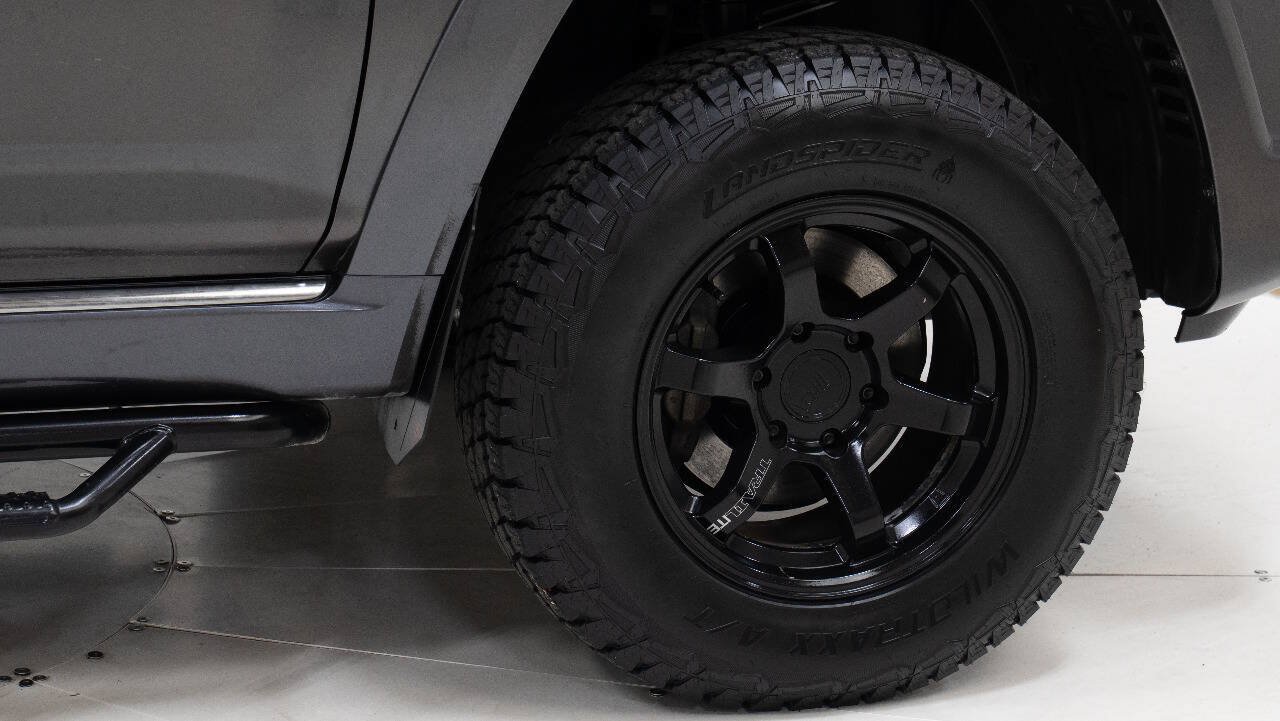 Used 2011 Toyota 4Runner Limited AWD/4WD image 74