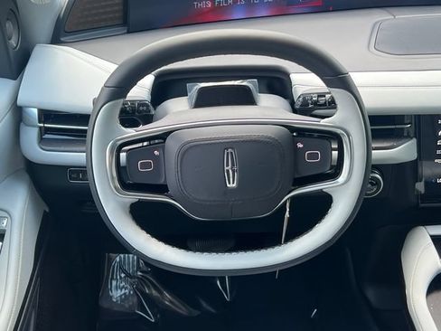 New 2027 Lincoln Navigator L Black Label AWD/4WD image 18