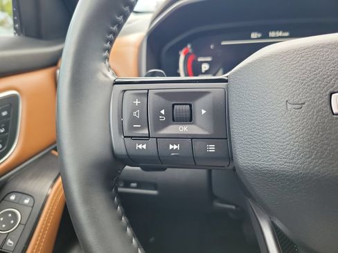 Used 2025 Nissan Rogue Platinum FWD image 23