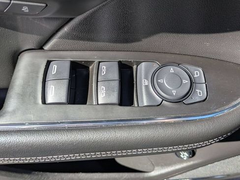 Used 2021 Buick Envision Avenir w/ Technology Package II AWD/4WD image 11