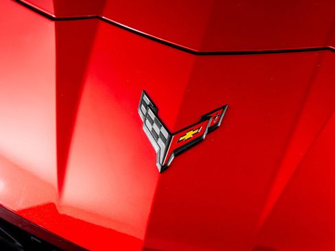 Used 2021 Chevrolet Corvette Stingray Convertible w/ Battery Protection Package image 26