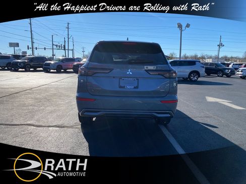 New 2025 Mitsubishi Outlander SEL image 8