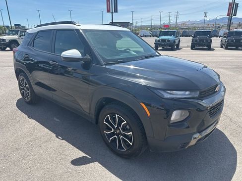Used 2021 Chevrolet TrailBlazer ACTIV w/ Sun and Liftgate Package AWD/4WD image 4