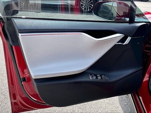 Used 2014 Tesla Model S P85 RWD image 23