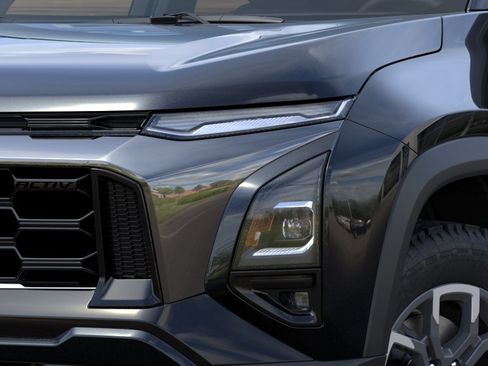 New 2026 Chevrolet Equinox ACTIV FWD image 10