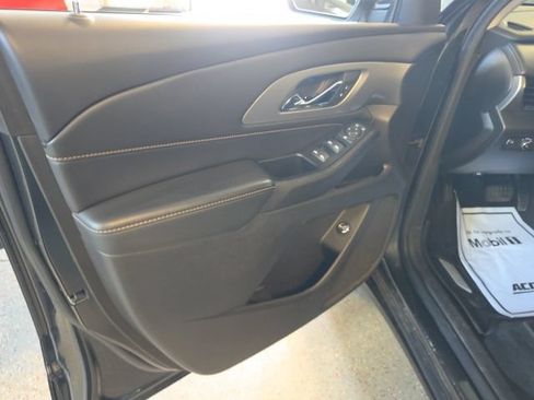 Used 2021 Chevrolet Traverse LT w/ LPO, Floor Liner Package AWD/4WD image 12