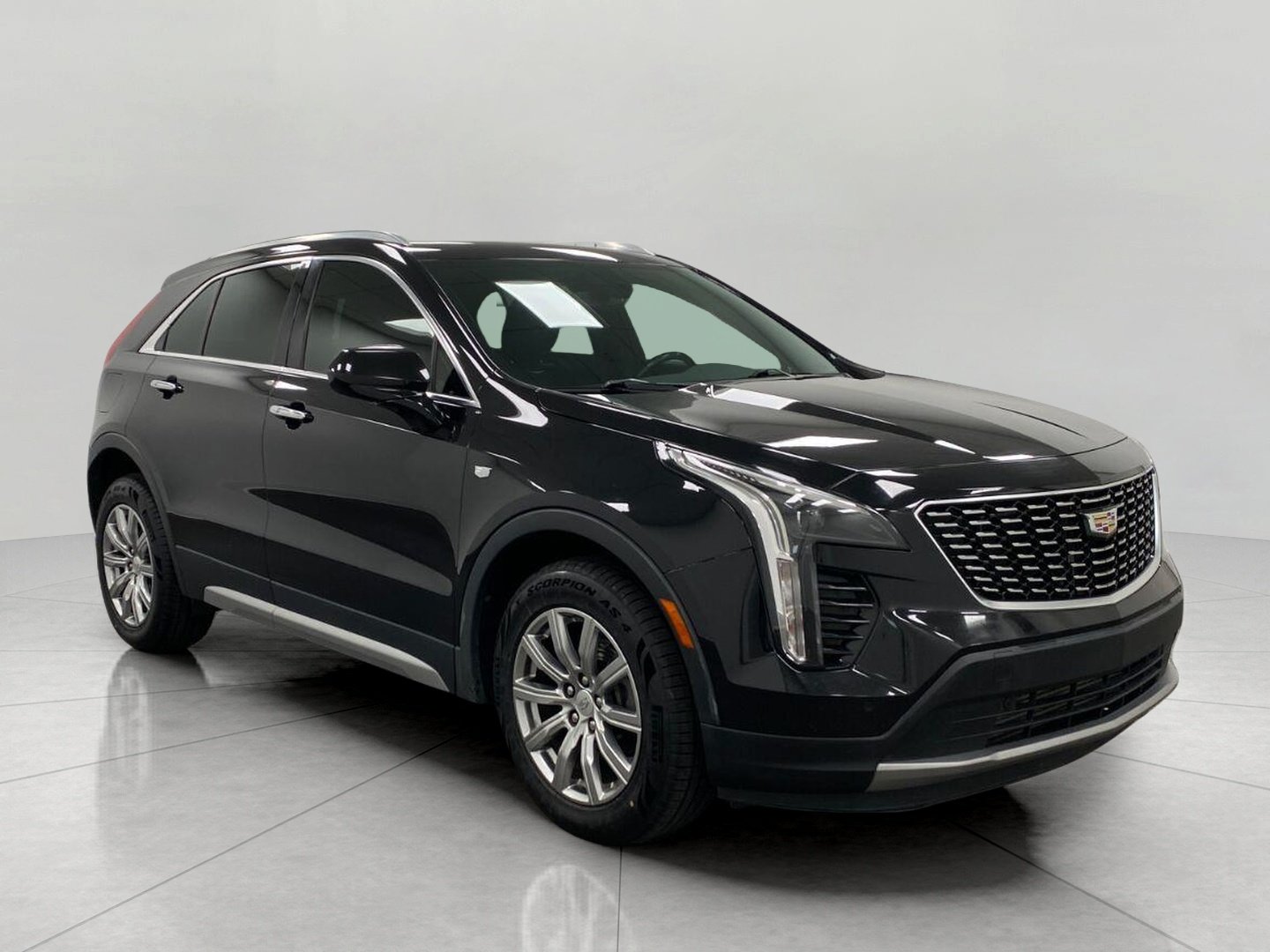 Used 2019 Cadillac XT4 Premium Luxury AWD/4WD image 1