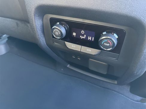 New 2026 Chevrolet Traverse LT w/ Driver Confidence Package image 18