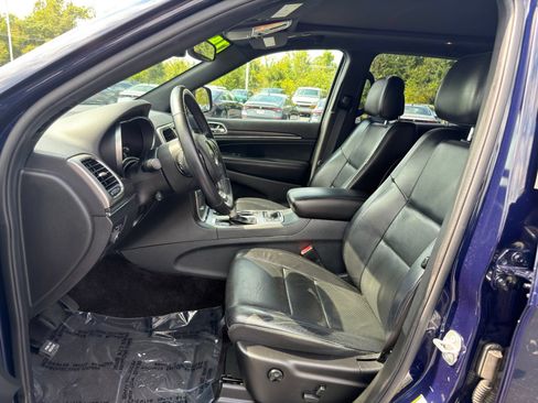Used 2018 Jeep Grand Cherokee Limited w/ Luxury Group II AWD/4WD image 10