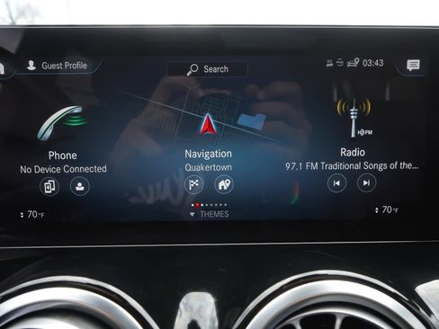 Used 2023 Mercedes-Benz GLB 250 4MATIC w/ Premium Package image 27