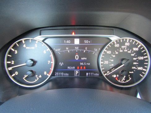 Used 2023 Nissan Altima 2.5 SR image 11