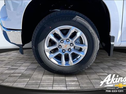 New 2026 Chevrolet Silverado 1500 LT image 18