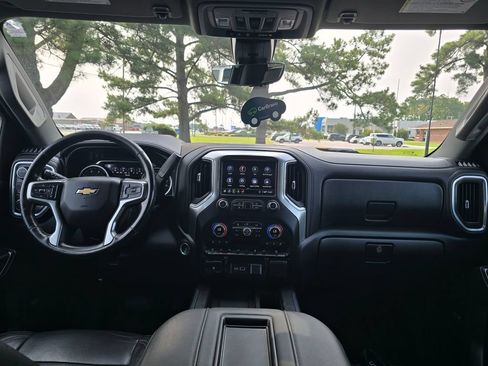 Certified 2020 Chevrolet Silverado 2500 LTZ w/ LTZ Premium Package AWD/4WD image 12