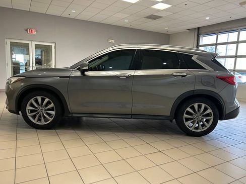 Used 2019 INFINITI QX50 Luxe image 2