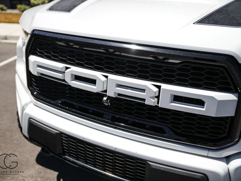 Used 2019 Ford F150 Raptor w/ Equipment Group 802A Luxury AWD/4WD image 22