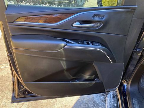 Used 2021 Cadillac Escalade Premium Luxury Platinum image 14