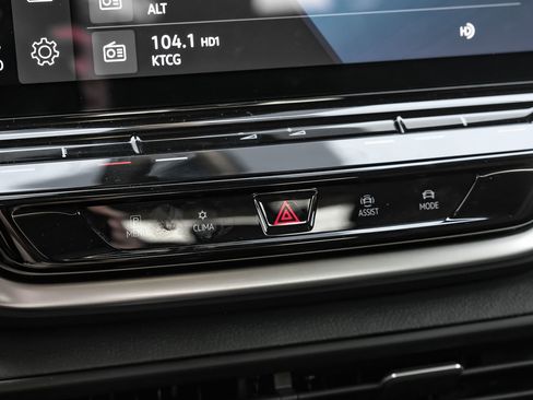 Used 2021 Volkswagen ID.4 Pro S image 29