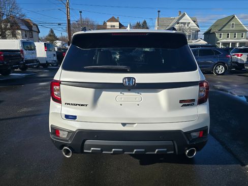 Used 2022 Honda Passport TrailSport image 18