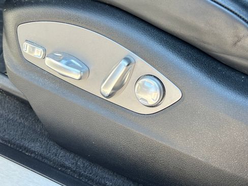 Certified 2019 Porsche Macan S AWD/4WD image 33