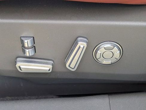 Used 2024 Lincoln Nautilus Black Label image 17