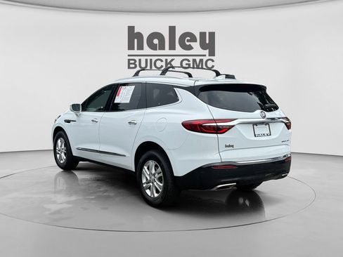 Used 2019 Buick Enclave Essence FWD image 3