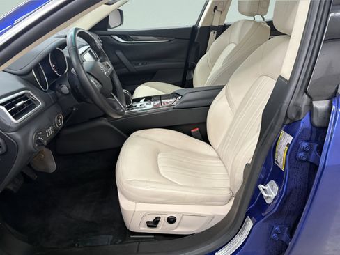 Used 2015 Maserati Ghibli image 25