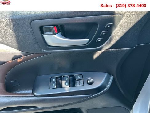Used 2018 Toyota Highlander Limited w/ Protection Package #3 AWD/4WD image 11