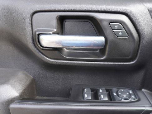 Used 2022 Chevrolet Silverado 1500 Custom w/ Safety Confidence Package RWD image 9
