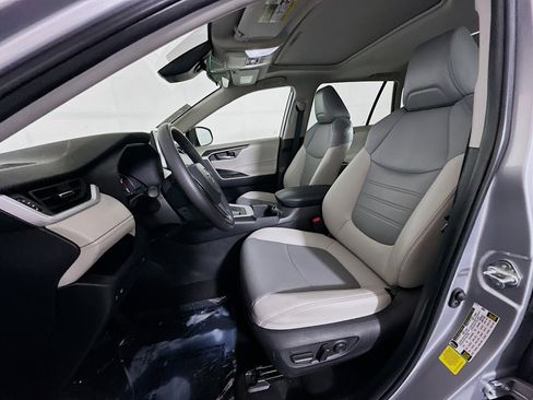 Used 2024 Toyota RAV4 XLE Premium image 12