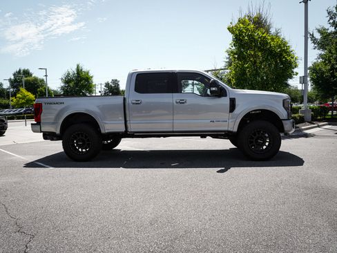 Used 2022 Ford F250 Lariat w/ Tremor Off-Road Package AWD/4WD image 11