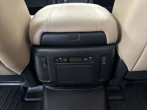 Used 2023 Nissan Armada Platinum w/ Captain's Chairs Package AWD/4WD image 48