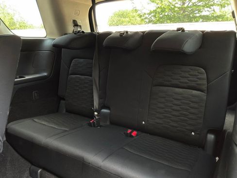Used 2025 Nissan Pathfinder SV FWD image 13